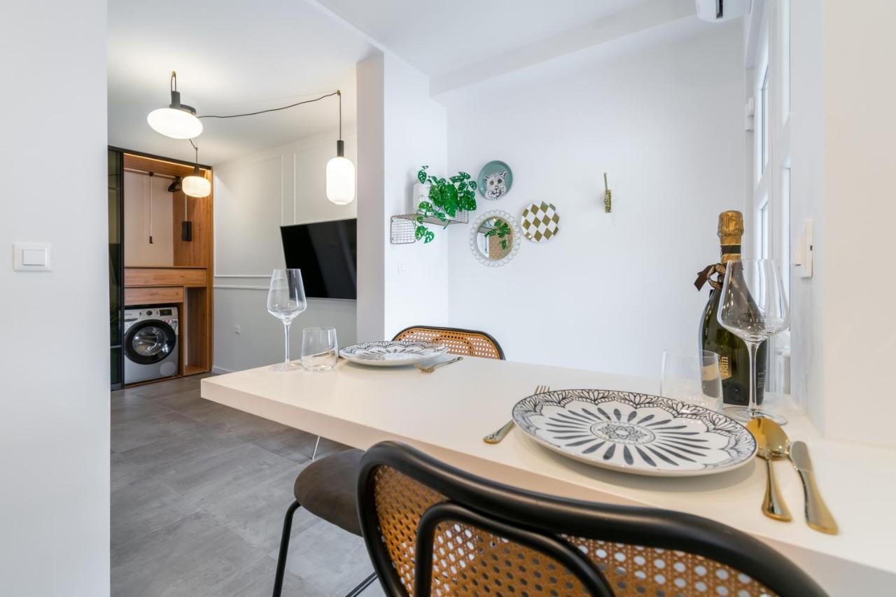 Studio Apartment Smile, Near Beach & Center, Free Parking, Balcony Makarska Exterior foto